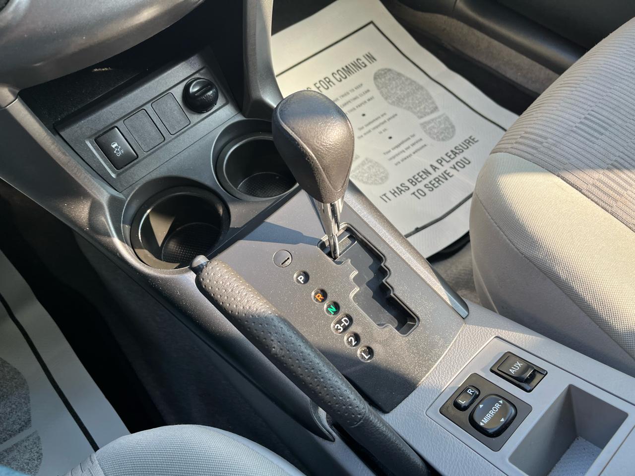 Toyota RAV4 Base I4 4WD 2011