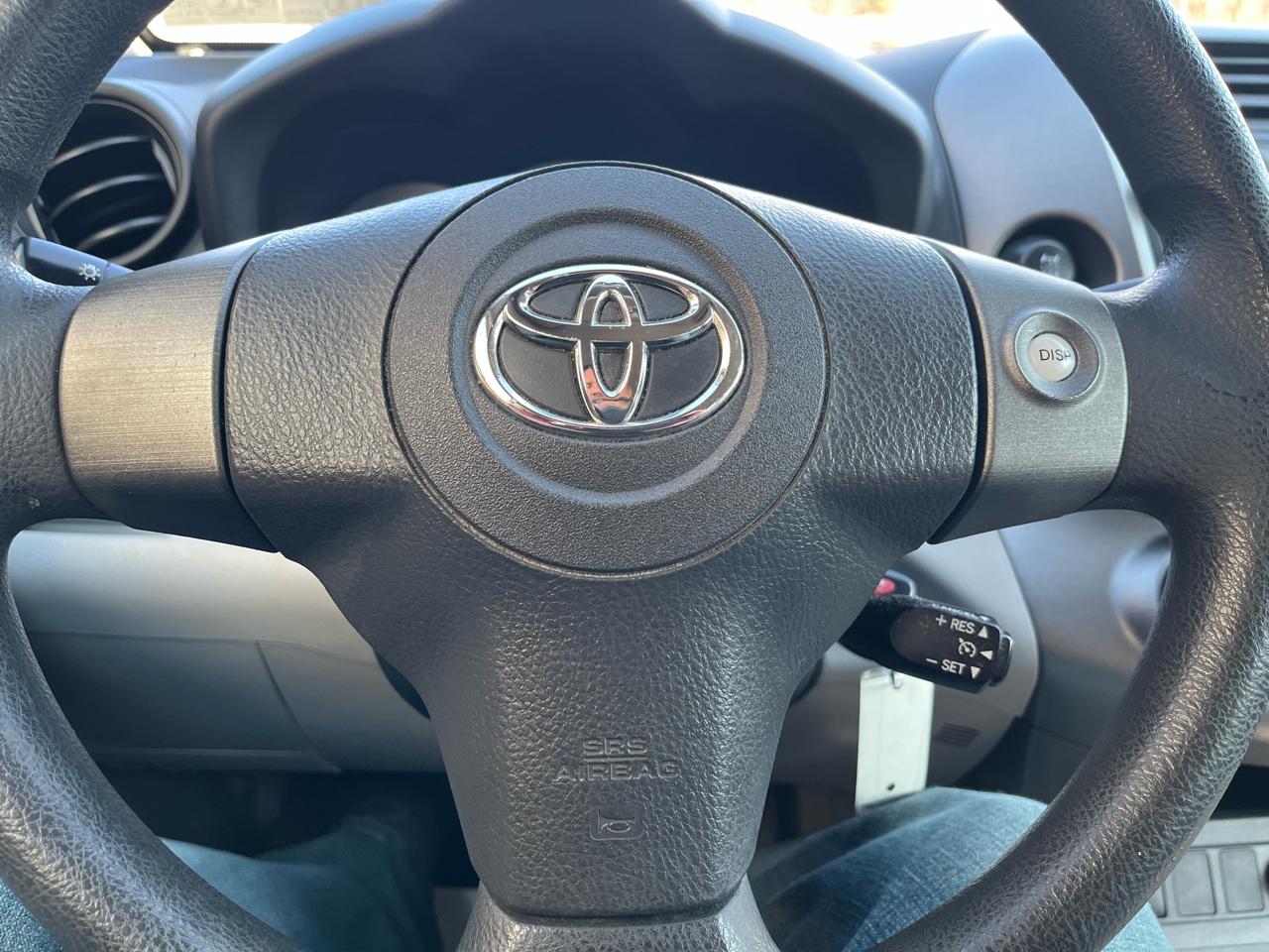 Toyota RAV4 Base I4 4WD 2011