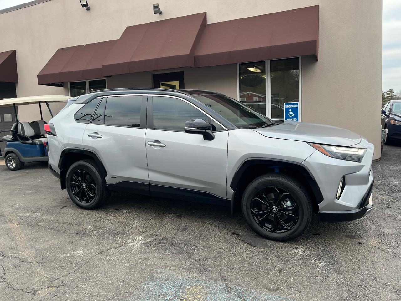 Toyota RAV4 Hybrid XSE 2025