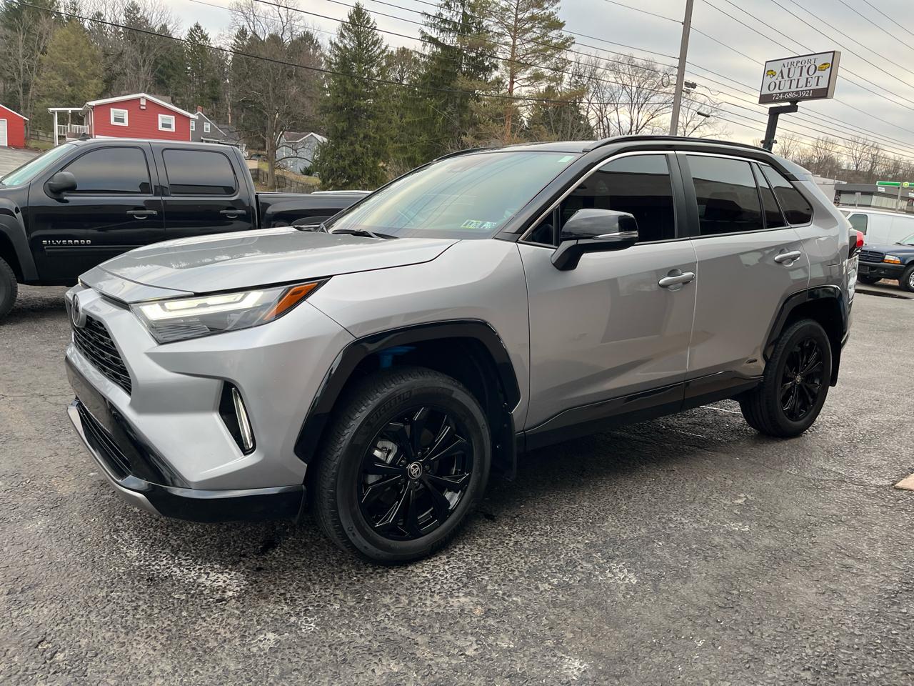 Toyota RAV4 Hybrid XSE 2025