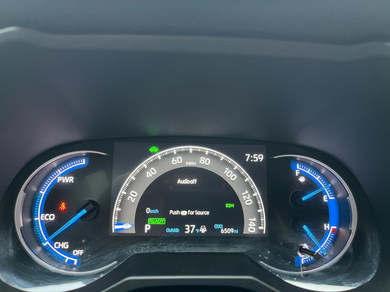 Toyota RAV4 Hybrid XSE 2025