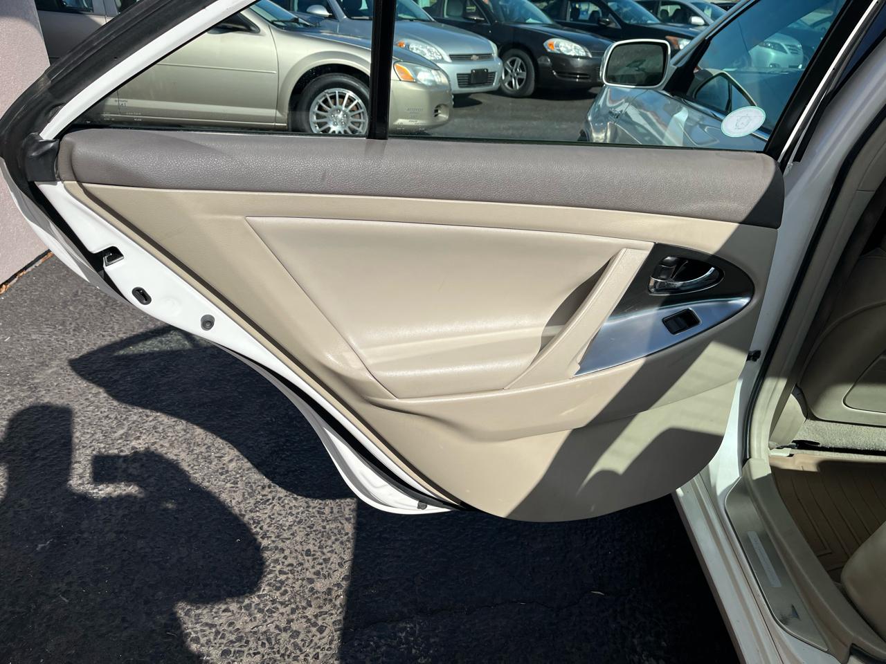 Toyota Camry Hybrid Sedan 2007