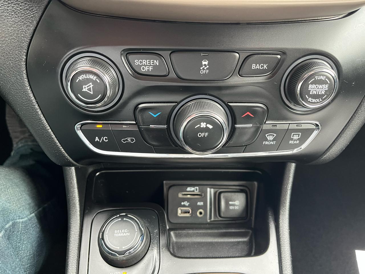 Jeep Cherokee Latitude 4WD 2015