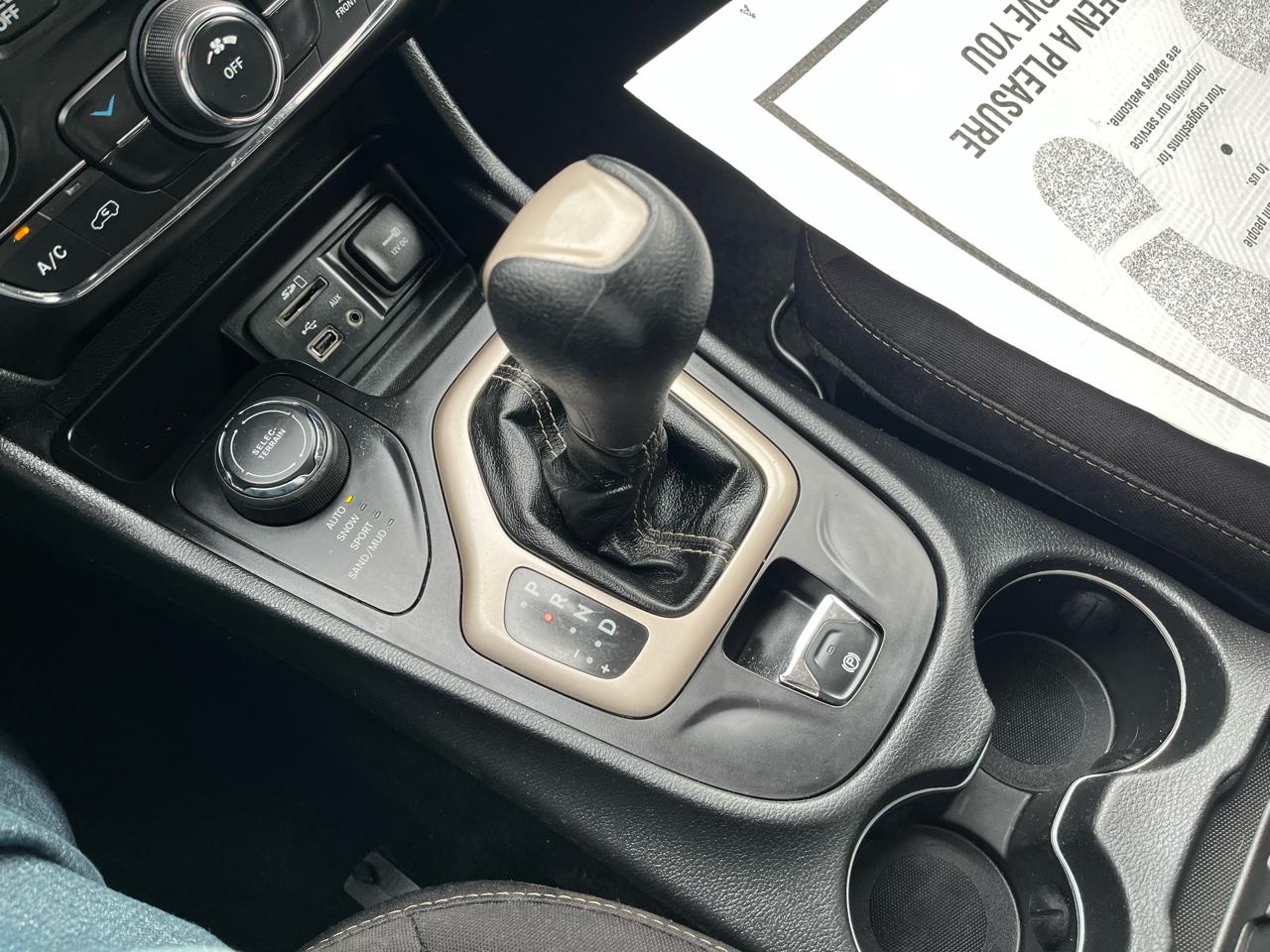 Jeep Cherokee Latitude 4WD 2015