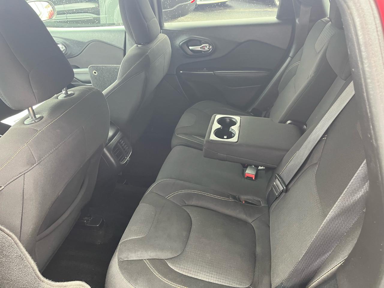 Jeep Cherokee Latitude 4WD 2015