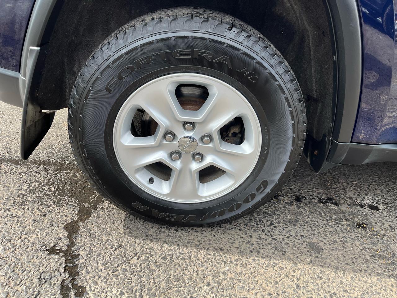 Jeep Grand Cherokee Laredo 4WD 2017