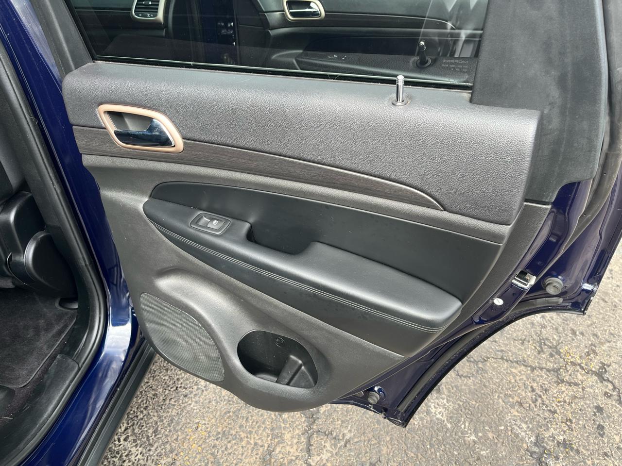 Jeep Grand Cherokee Laredo 4WD 2017