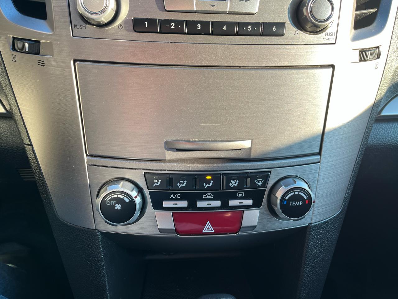 Subaru Outback 2.5i Premium 2013