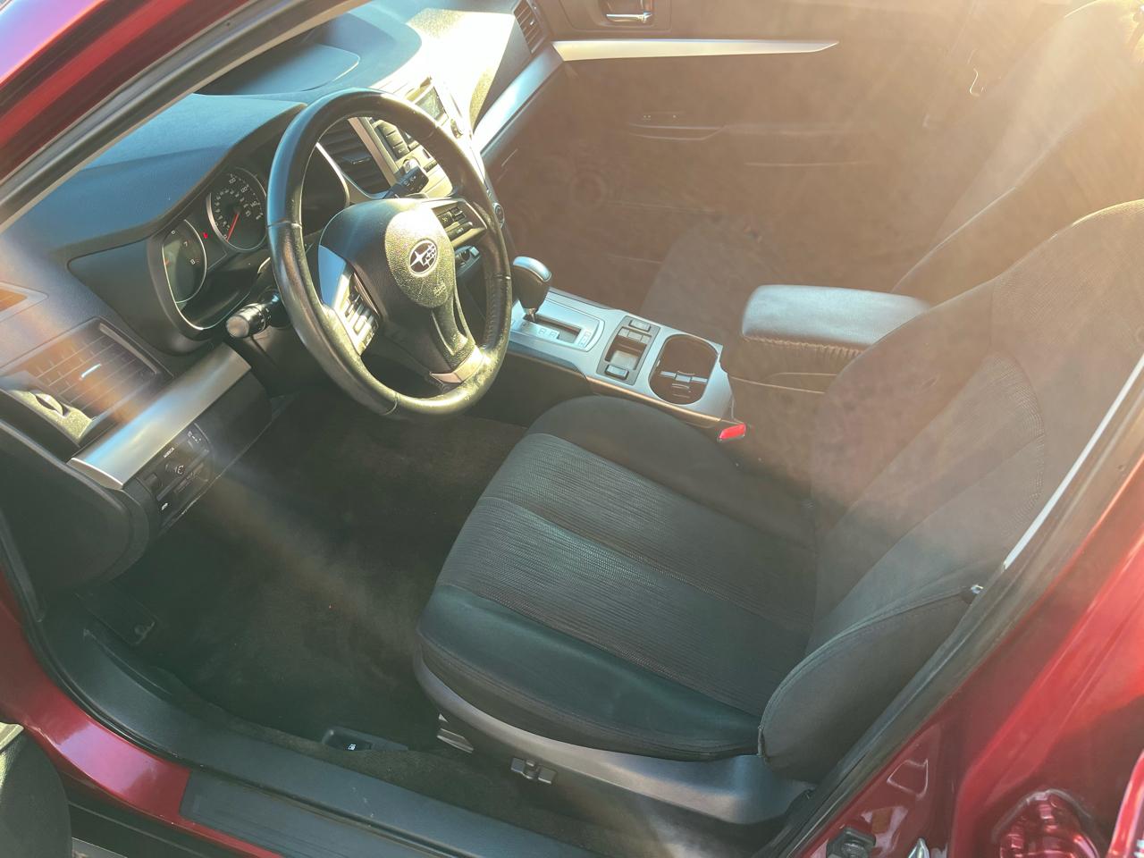 Subaru Outback 2.5i Premium 2013