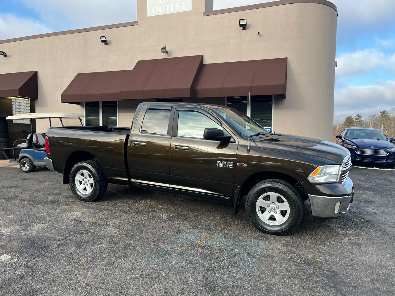 RAM 1500 SLT Quad Cab 4WD 2014