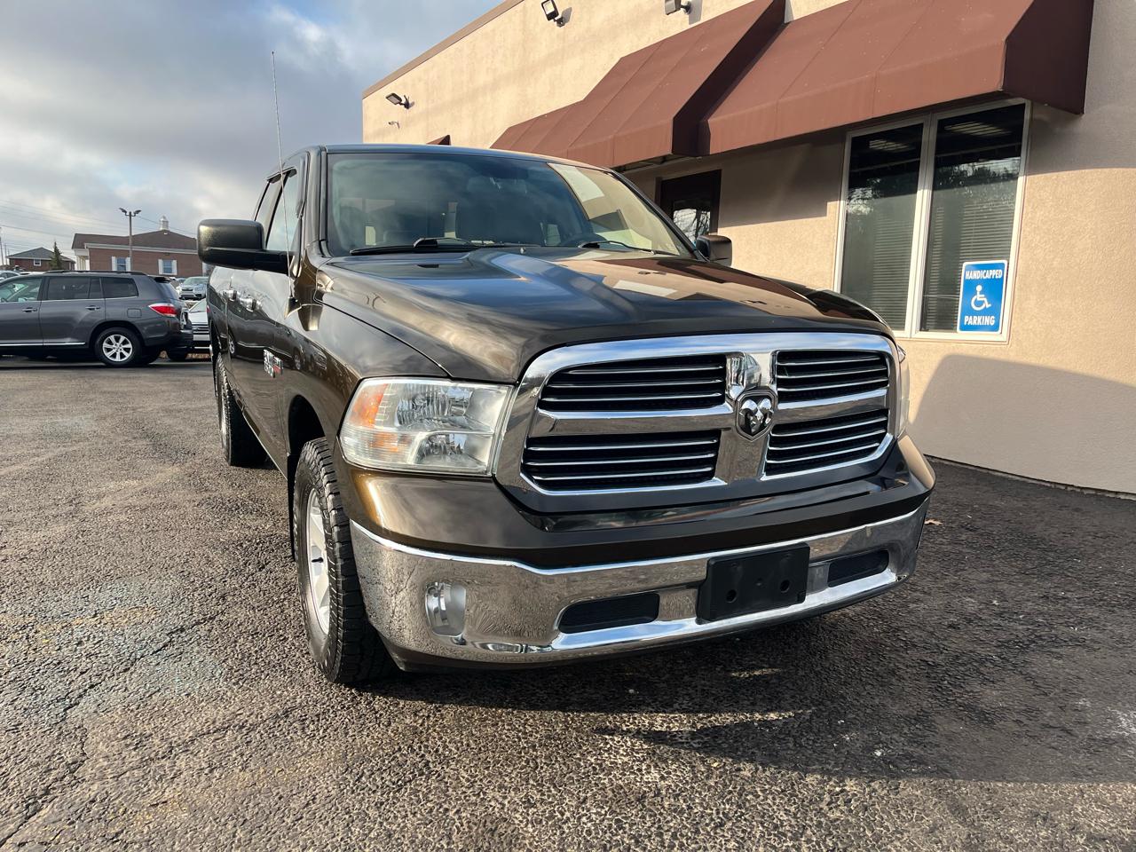 RAM 1500 SLT Quad Cab 4WD 2014