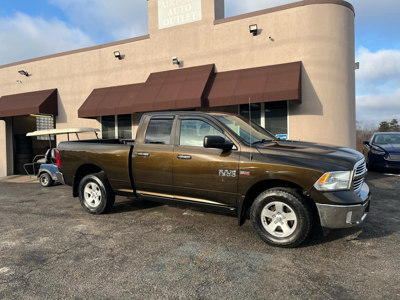 RAM 1500 SLT Quad Cab 4WD 2014