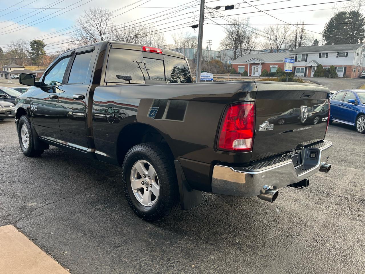 RAM 1500 SLT Quad Cab 4WD 2014