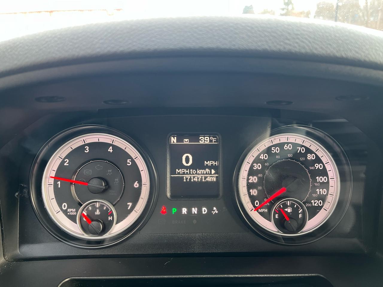 RAM 1500 SLT Quad Cab 4WD 2014