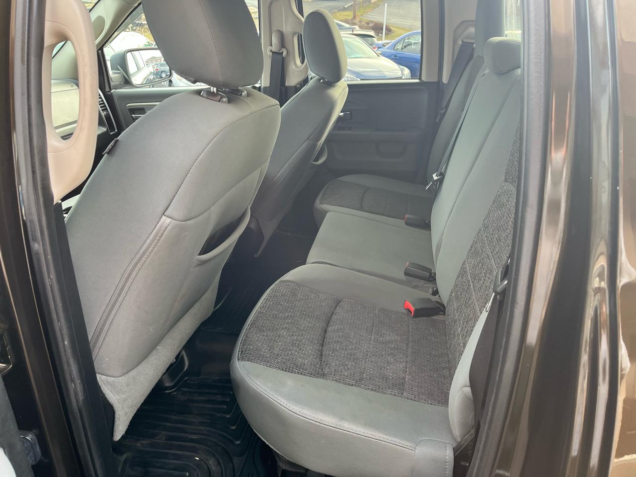 RAM 1500 SLT Quad Cab 4WD 2014