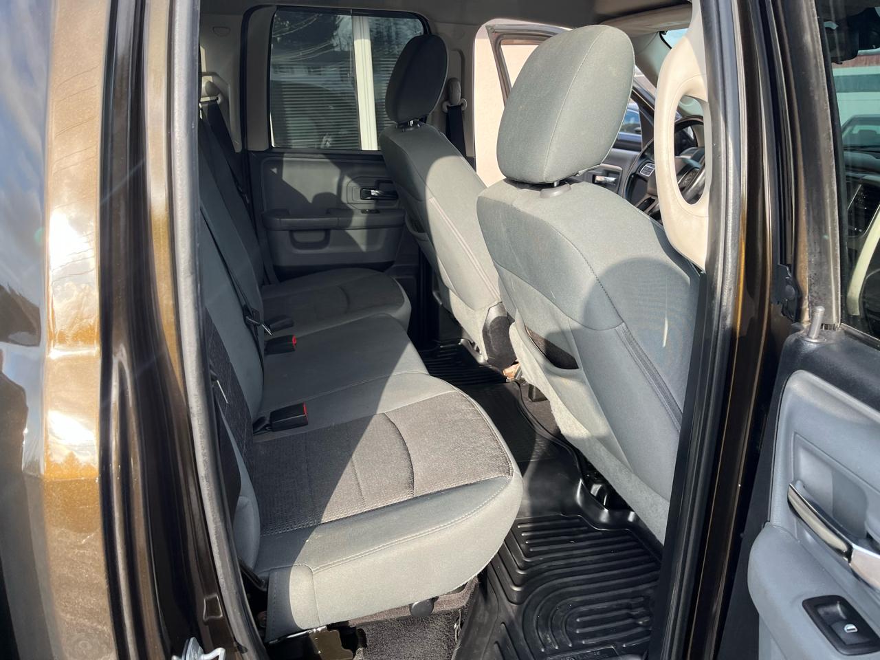 RAM 1500 SLT Quad Cab 4WD 2014