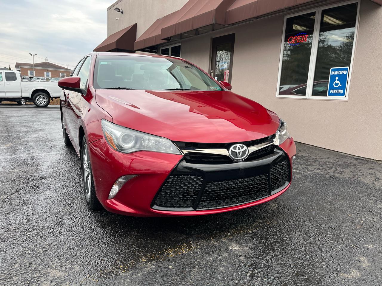 Toyota Camry SE 2017