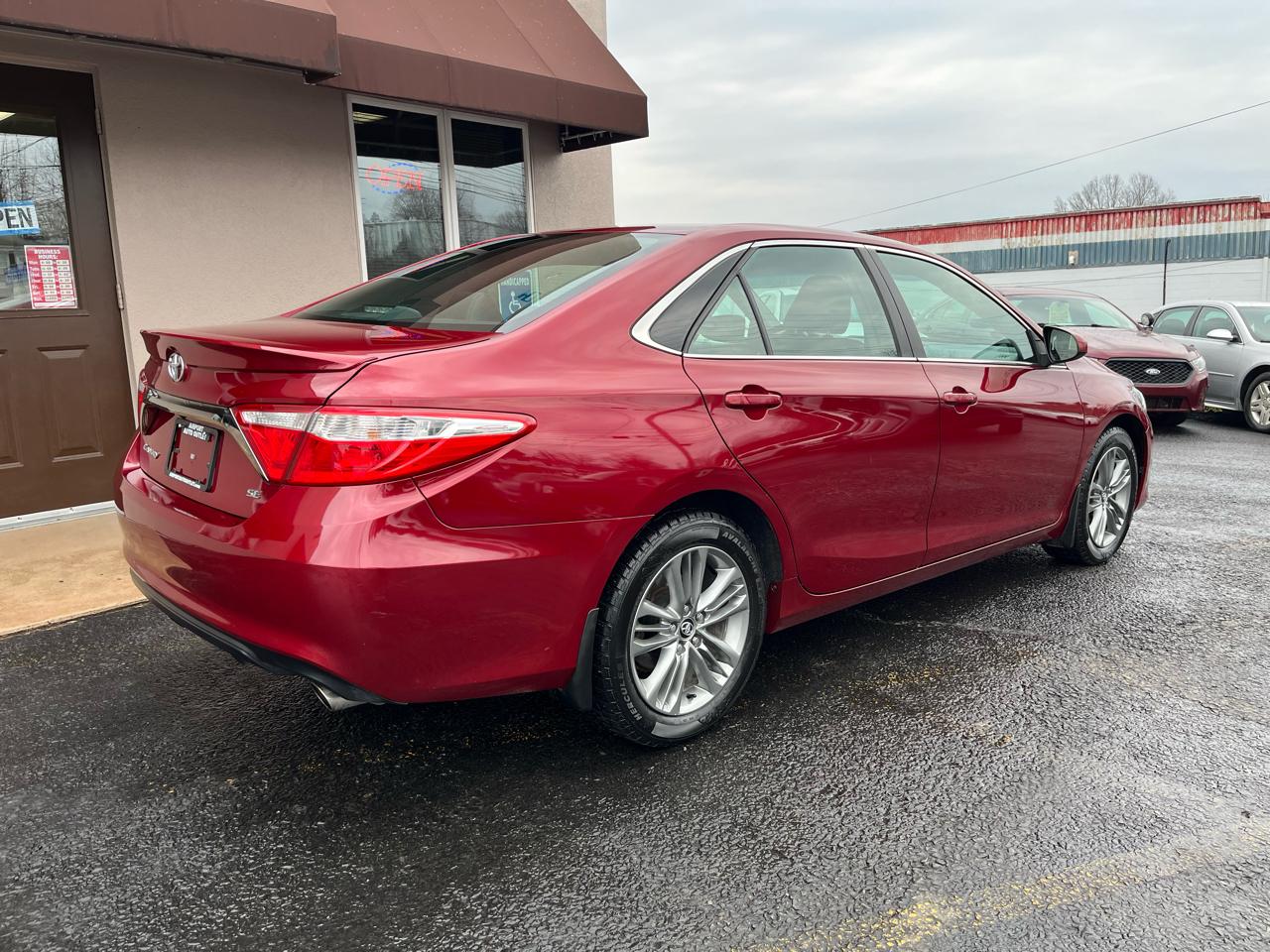 Toyota Camry SE 2017