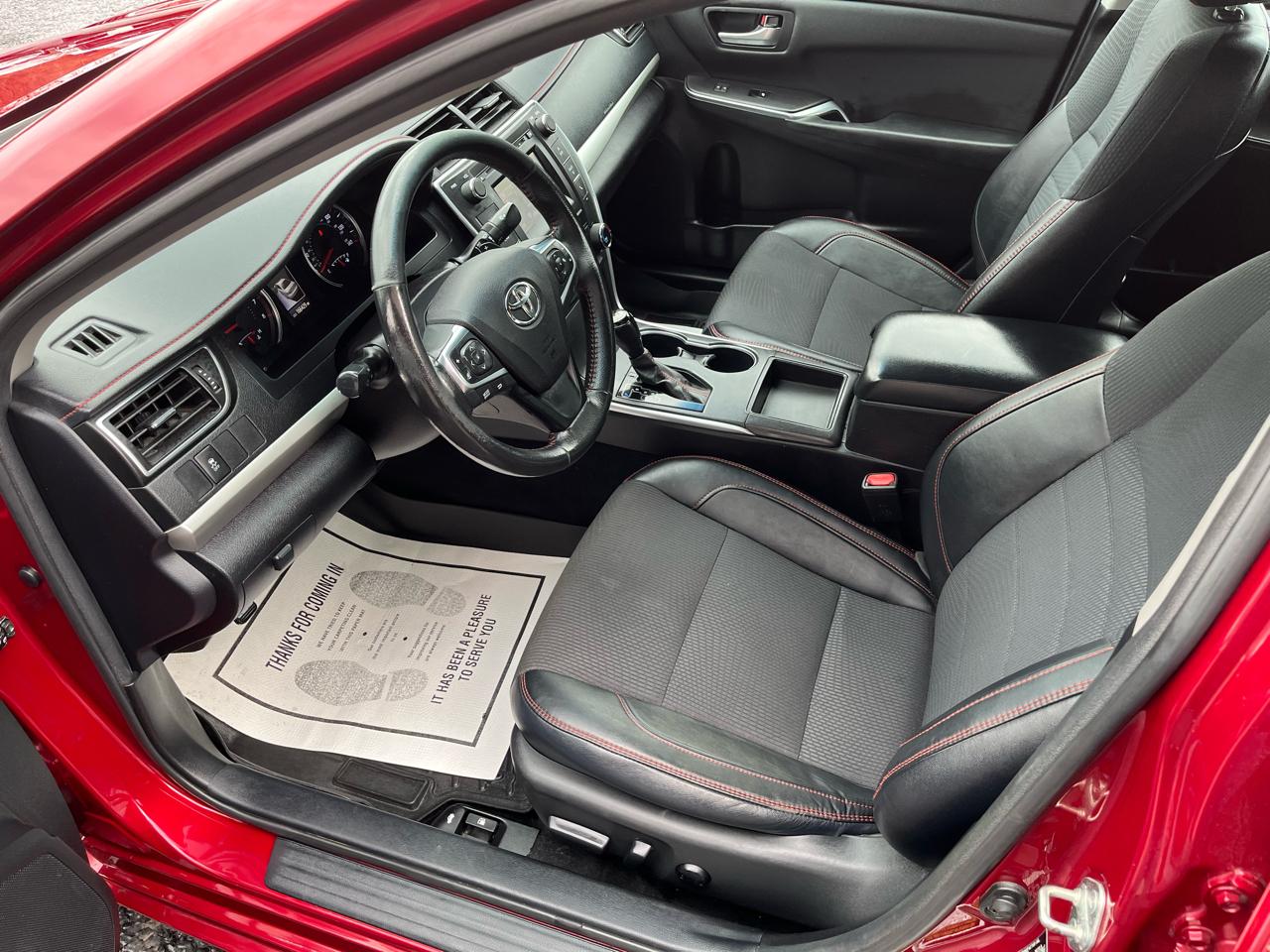 Toyota Camry SE 2017