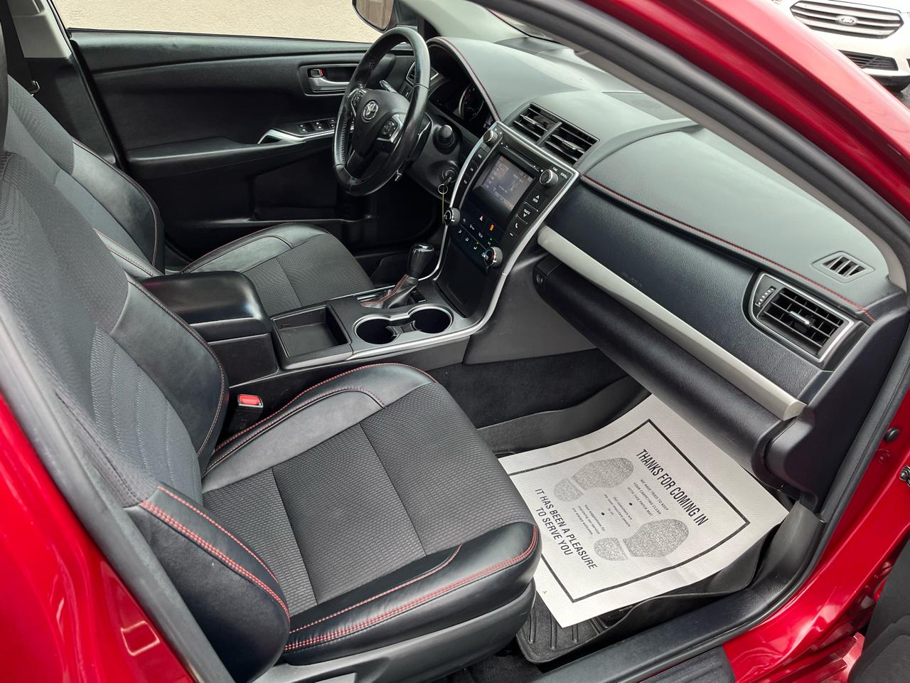 Toyota Camry SE 2017