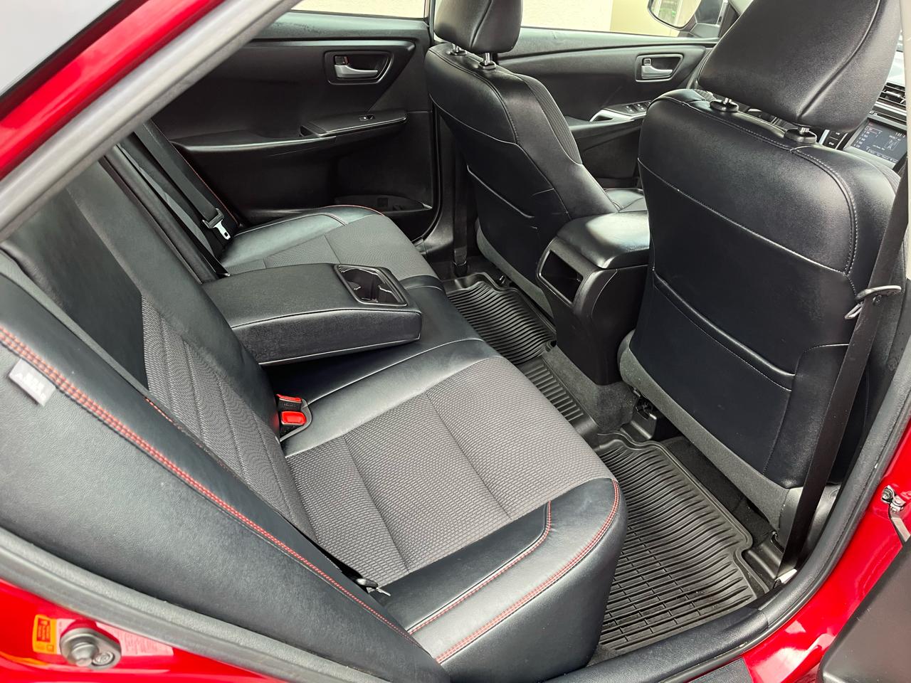 Toyota Camry SE 2017