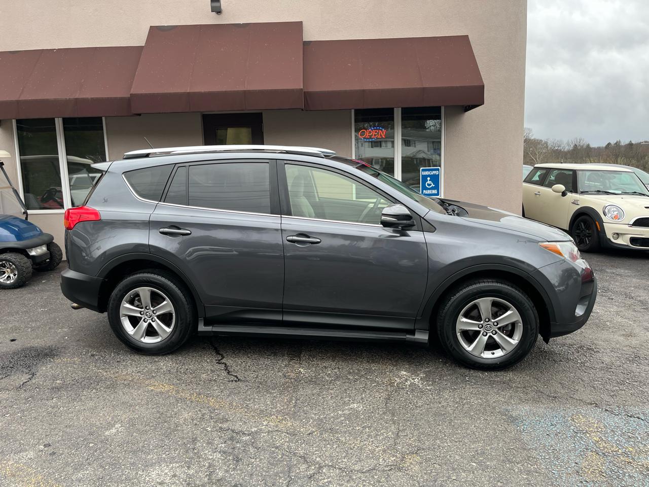 Toyota RAV4 XLE AWD 2015
