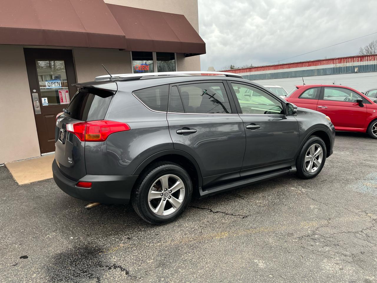 Toyota RAV4 XLE AWD 2015