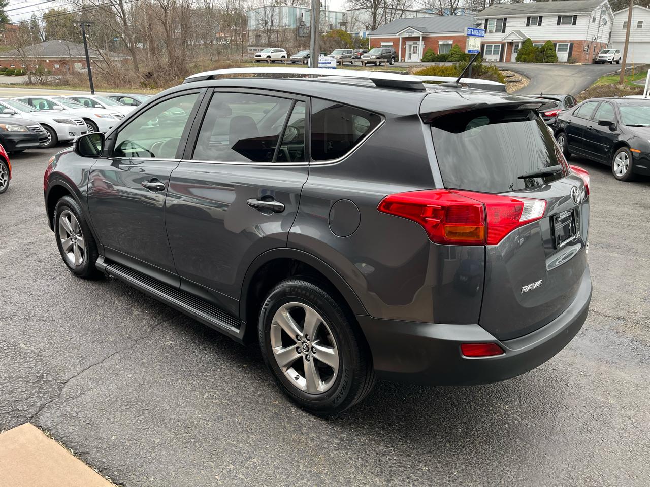 Toyota RAV4 XLE AWD 2015