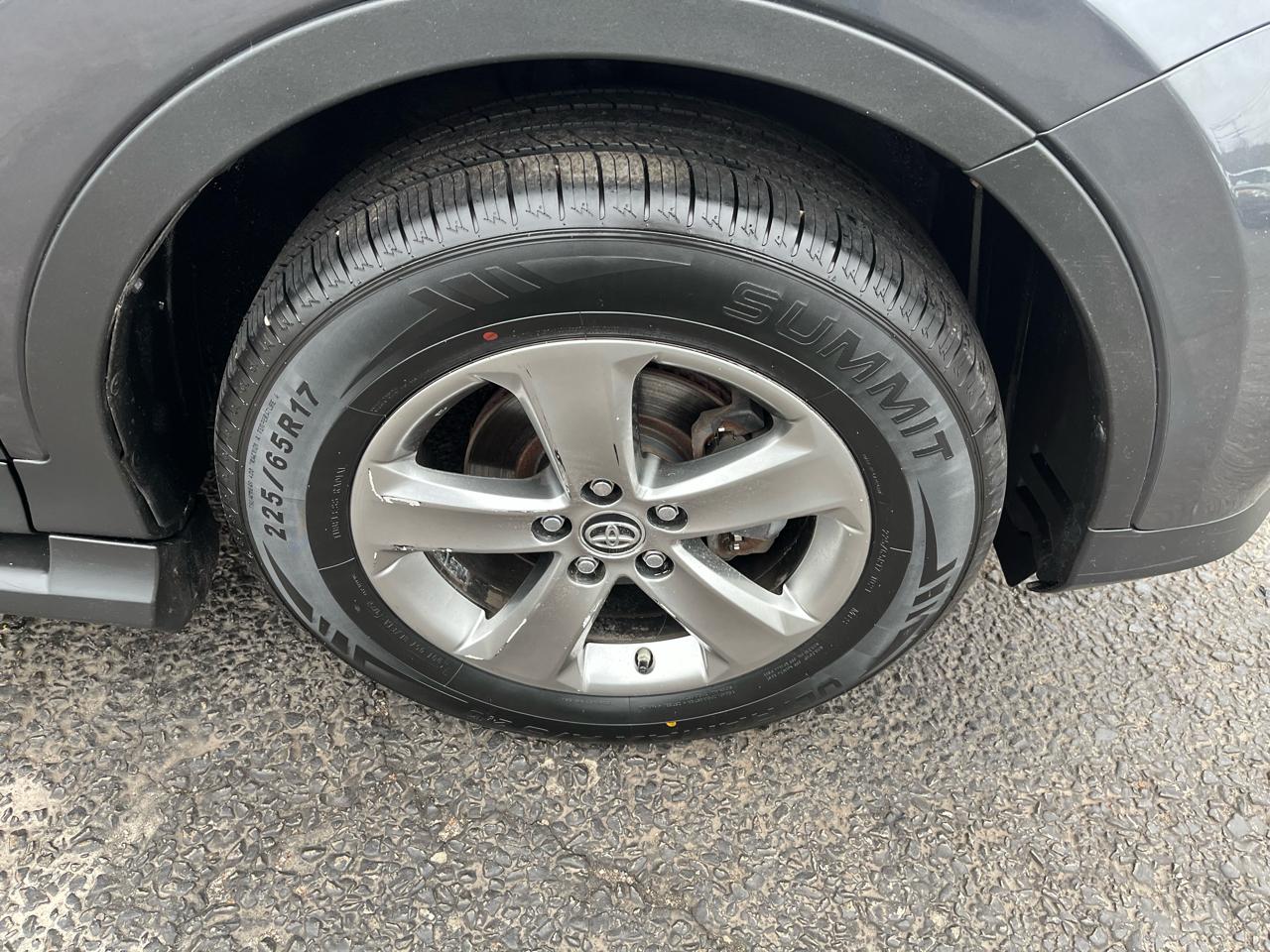 Toyota RAV4 XLE AWD 2015