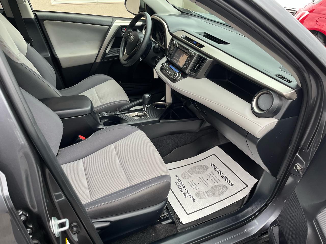 Toyota RAV4 XLE AWD 2015