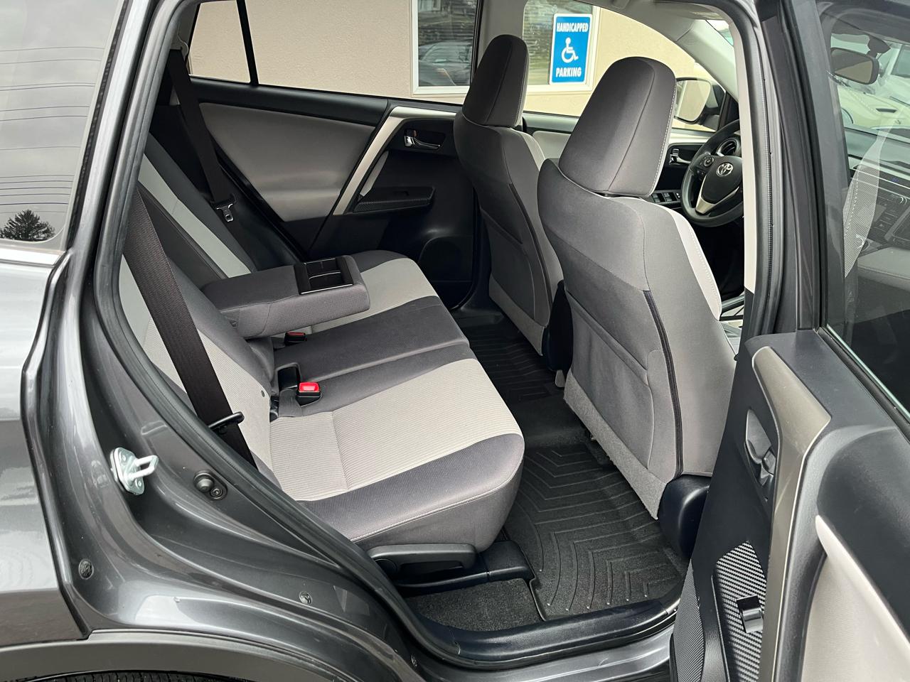 Toyota RAV4 XLE AWD 2015