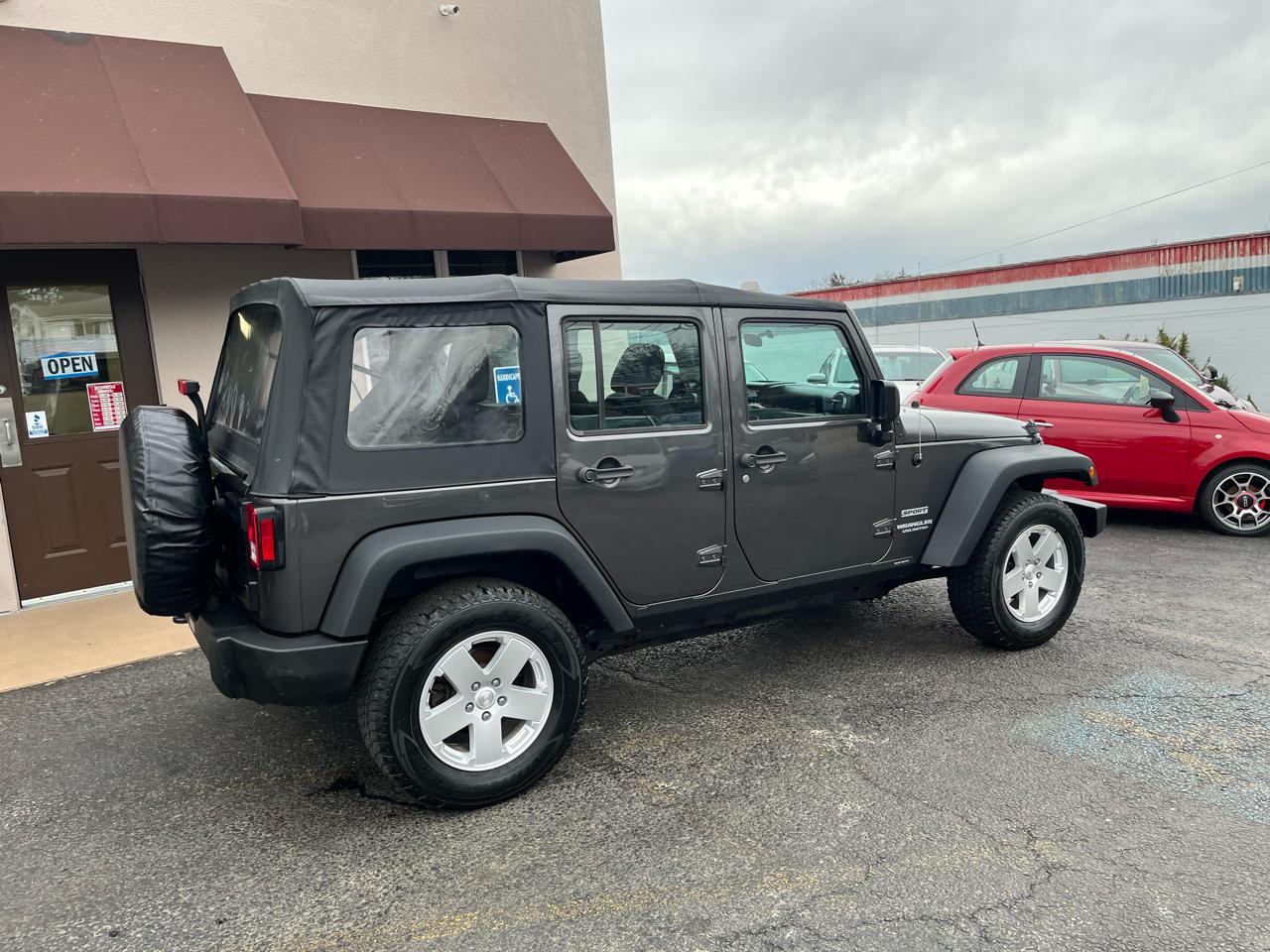 Jeep Wrangler Unlimited Sport 4WD 2014