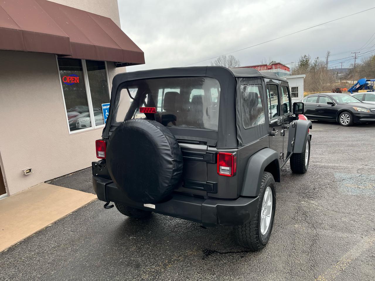 Jeep Wrangler Unlimited Sport 4WD 2014