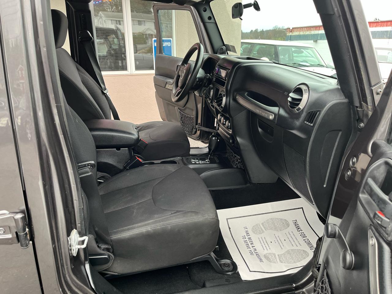 Jeep Wrangler Unlimited Sport 4WD 2014