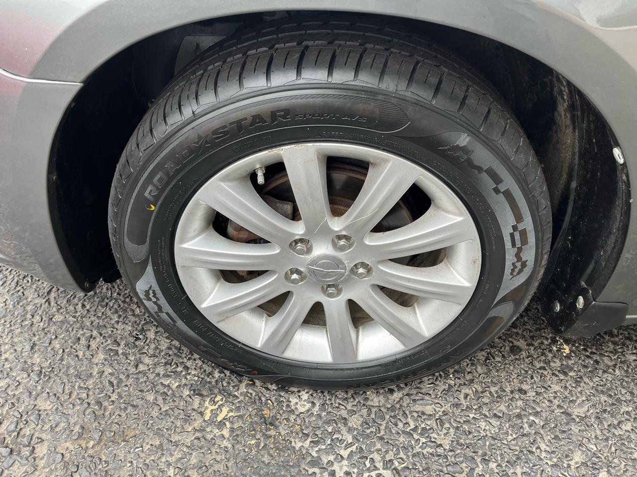 Chrysler 200 Touring 2013