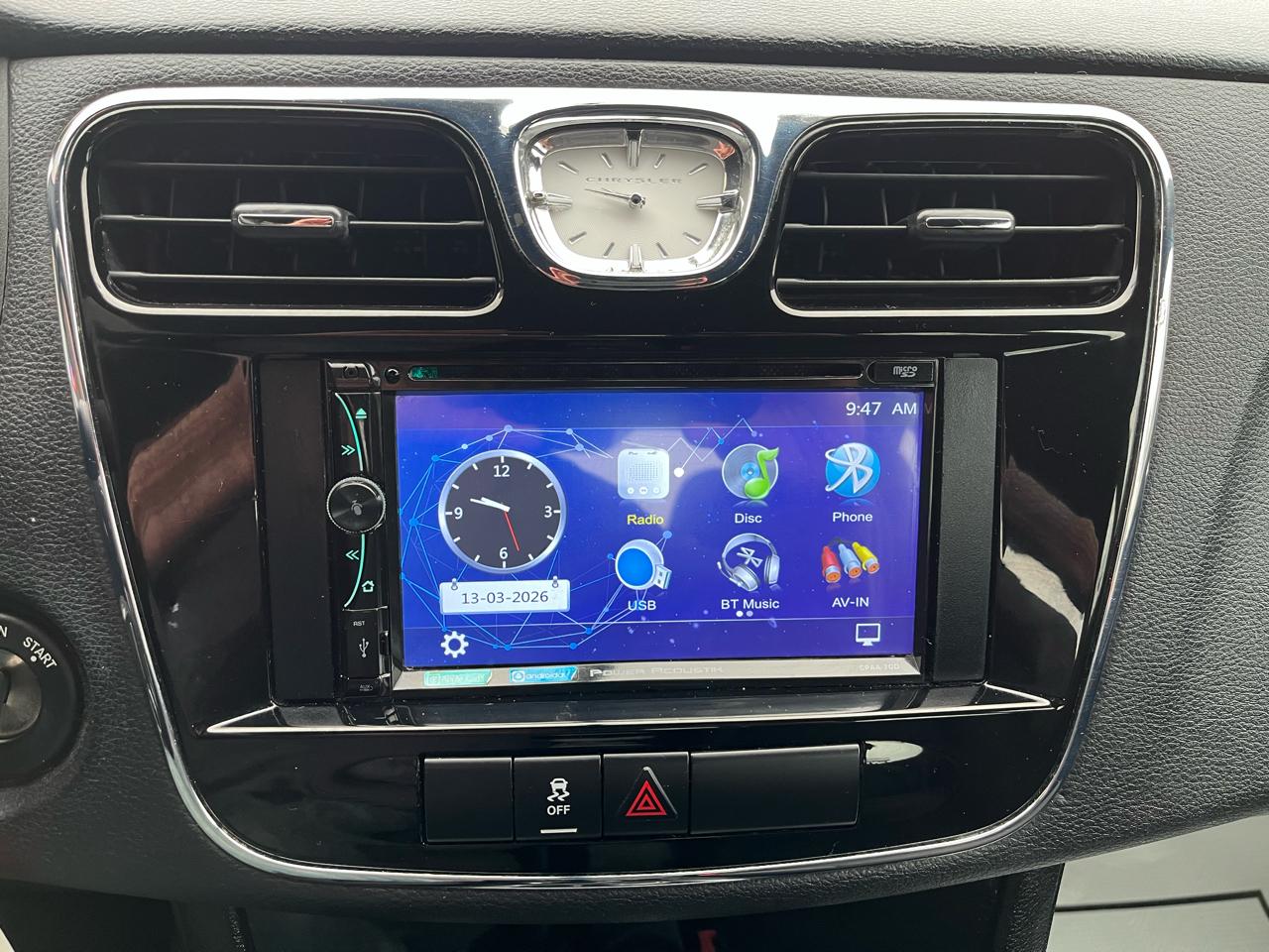 Chrysler 200 Touring 2013