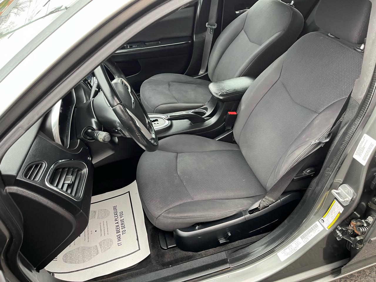 Chrysler 200 Touring 2013