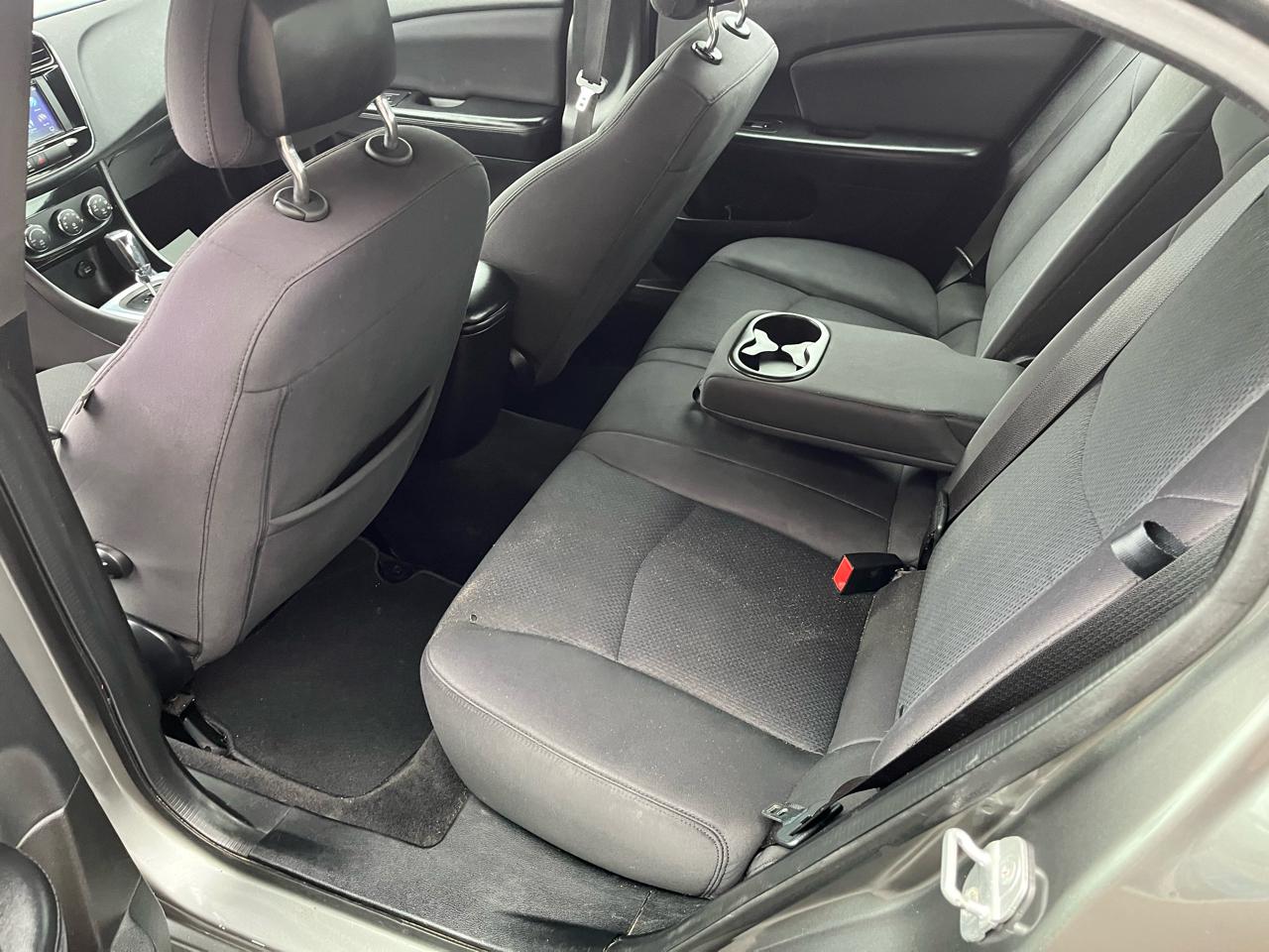 Chrysler 200 Touring 2013