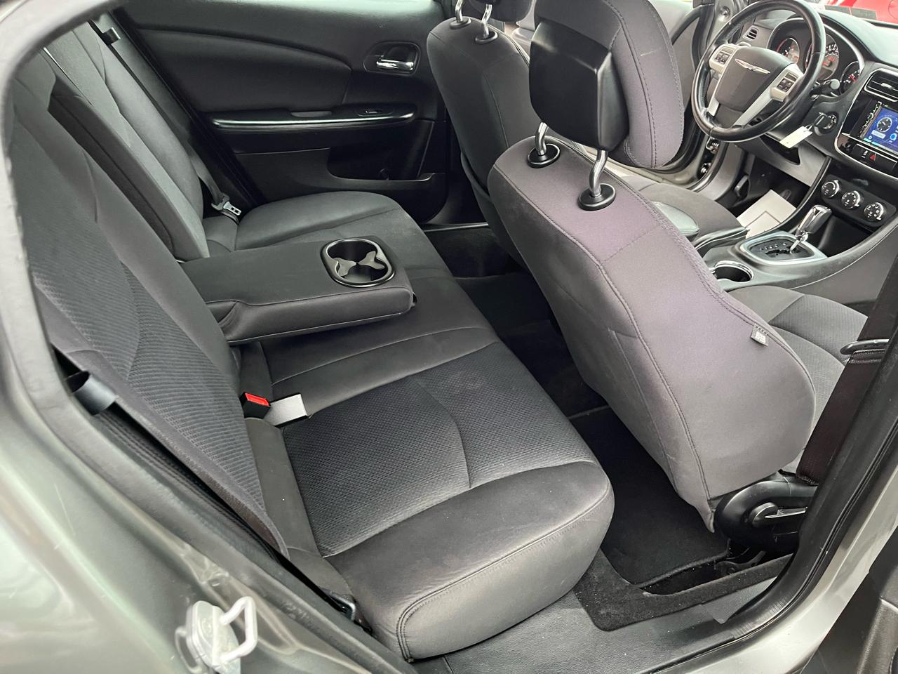 Chrysler 200 Touring 2013