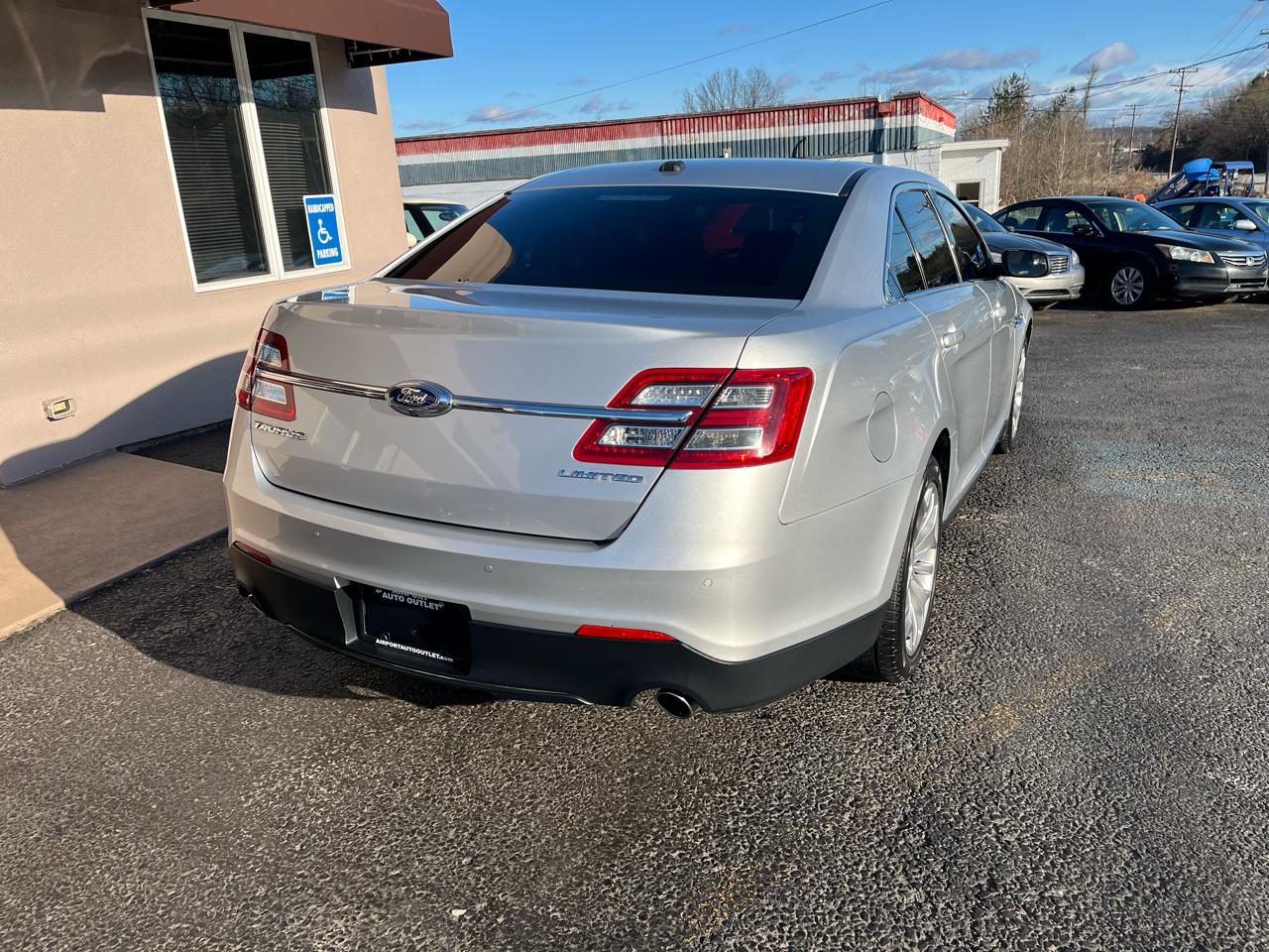 Ford Taurus Limited FWD 2014