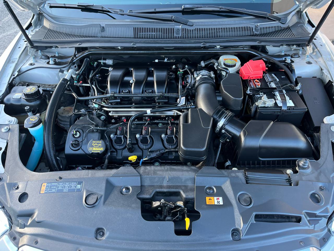 Ford Taurus Limited FWD 2014