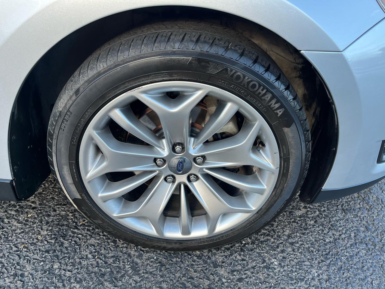 Ford Taurus Limited FWD 2014