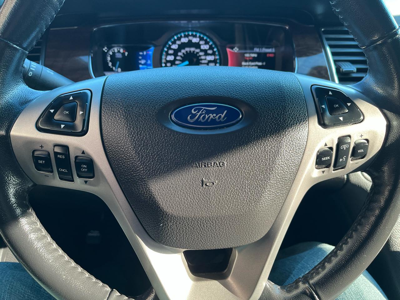 Ford Taurus Limited FWD 2014