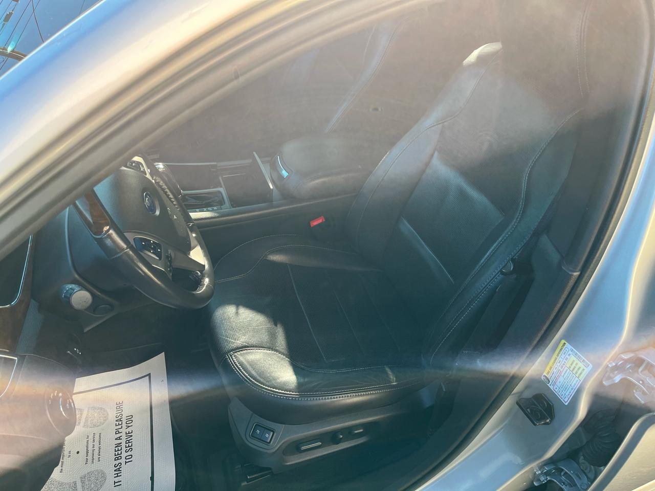 Ford Taurus Limited FWD 2014