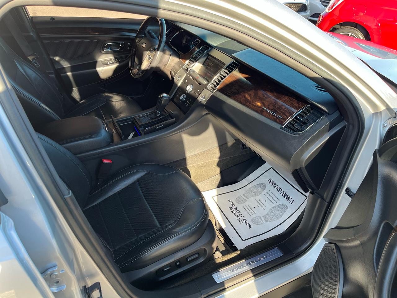 Ford Taurus Limited FWD 2014