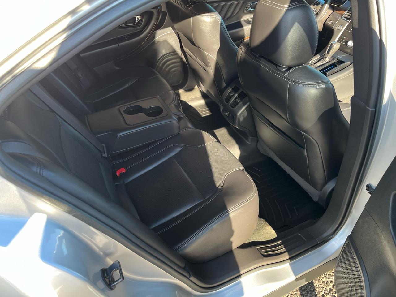 Ford Taurus Limited FWD 2014