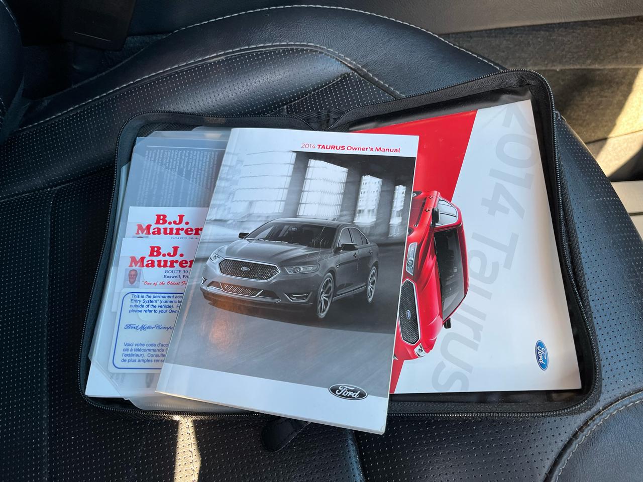 Ford Taurus Limited FWD 2014