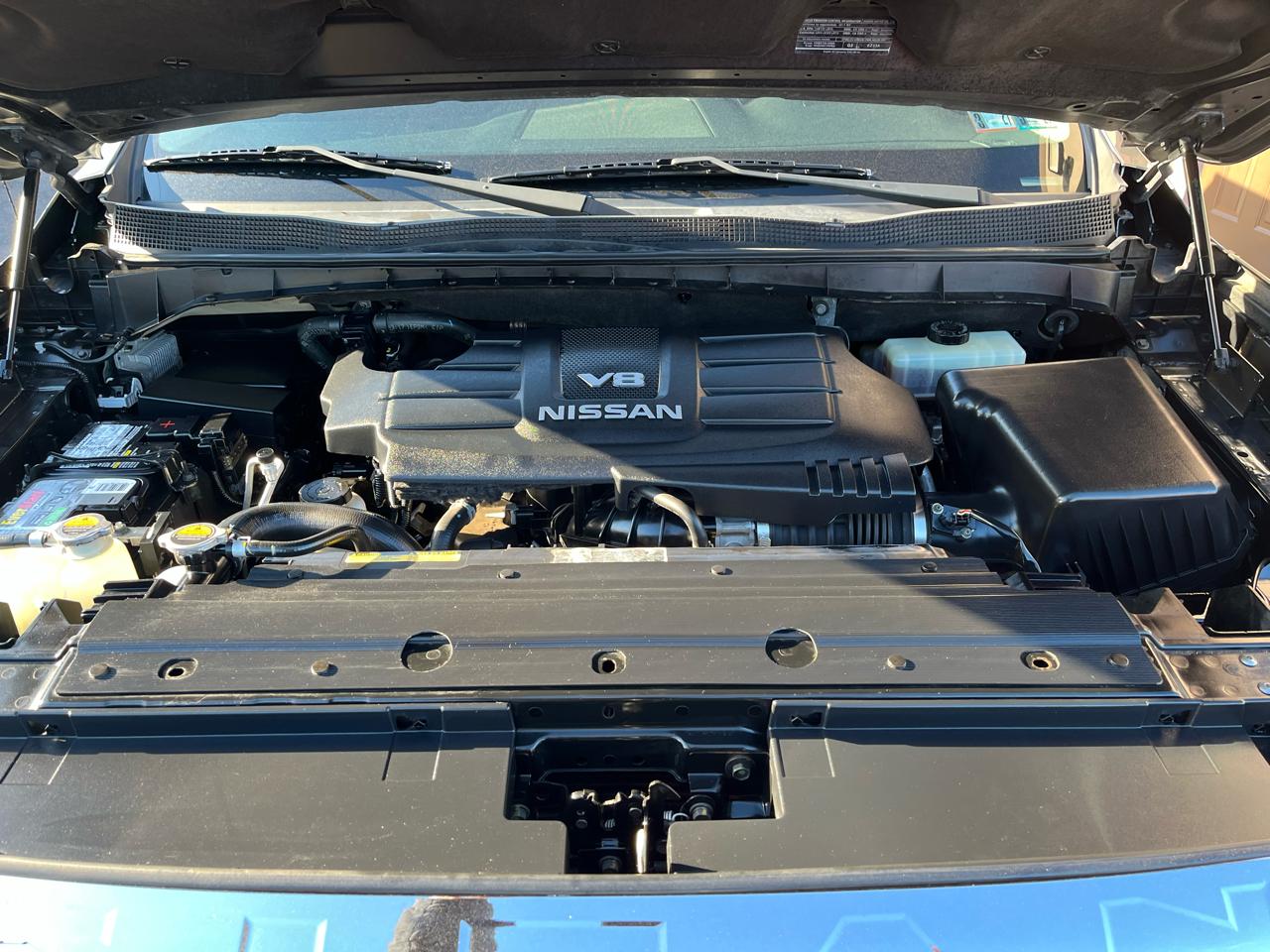 Nissan Titan SL Crew Cab 4WD 2017