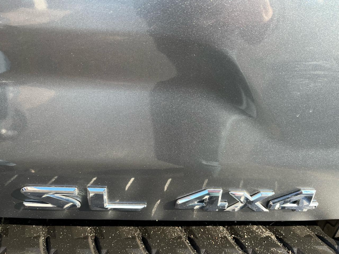 Nissan Titan SL Crew Cab 4WD 2017