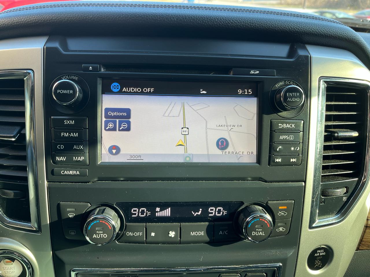 Nissan Titan SL Crew Cab 4WD 2017